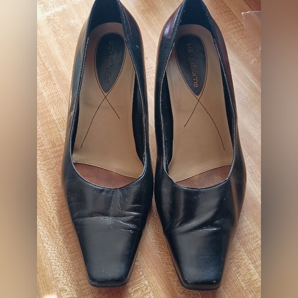 Liz Claiborne Shoes - Liz Claiborne Classic Black Heels